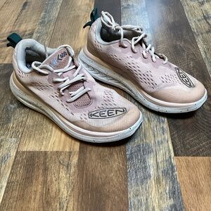 Keen Women's WK 400 Walking Shoes Sz 9